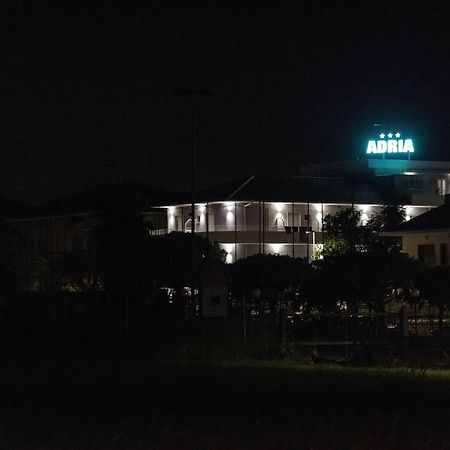 Adria Beach Hotel ألبا أدرياتيكا المظهر الخارجي الصورة
