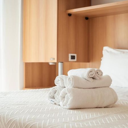 Adria Beach Hotel ألبا أدرياتيكا المظهر الخارجي الصورة